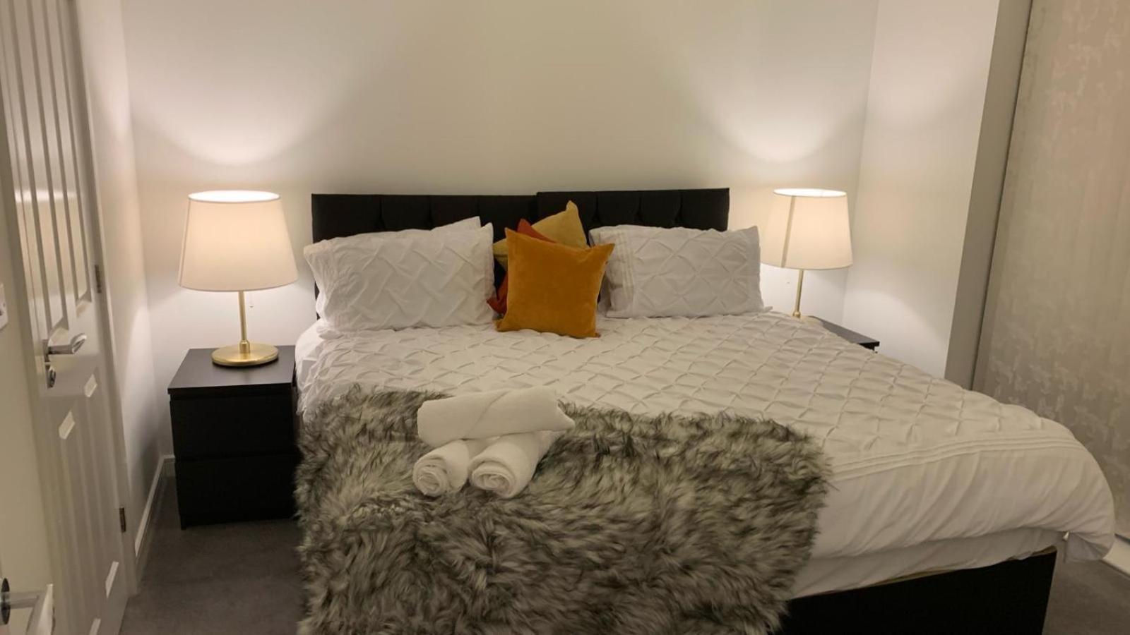 Holiday home Luxury 3 Bed With Multiple Free Parking Bays Early Check-in Late Check- Out Allowed West Thurrock